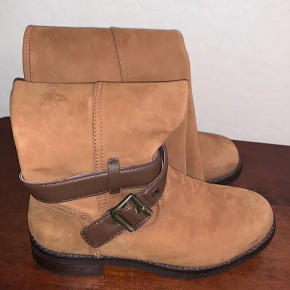 UGG SIZE 6.5 HARRINGTON CHESTNUT LEATHER WATER RESISTANT TALL BEAUTIFUL BOOTS - Picture 14 of 15